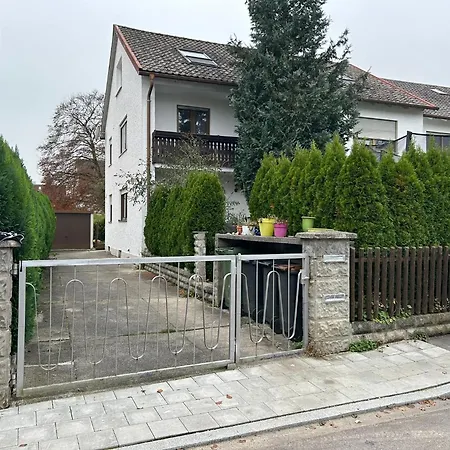 Appartement Perfekt Fuer 4-6! Kueche Garage S-bahnhof Flughafen