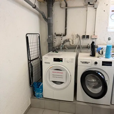 Perfekt Fuer 4-6! Kueche Garage S-bahnhof Flughafen Appartement *