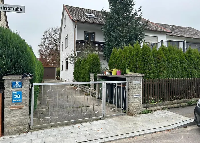 Appartement Perfekt Fuer 4-6! Kueche Garage S-bahnhof Flughafen